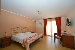 Kaštel Residence Bed & Breakfast - Image 4