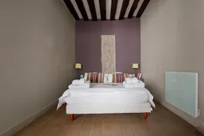Musée du Louvre St Honoré Luxury 3 bedroom Apartment - Image 3