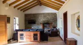 Quiet Rural House Ten Minutes From The Beach - Image 3