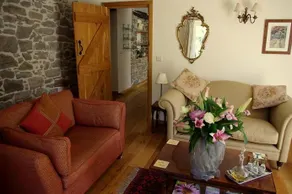 Red House Cottage Bed and Breakfas - Image 5