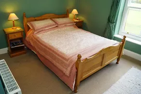 The Royal Oak Inn - Image 2