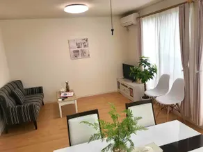 Jade Tree House - Image 2