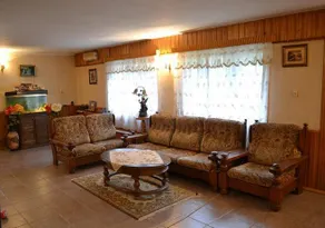 Hostel Garden House - Image 2