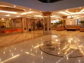 Sunny Holiday Hotel - Image 3