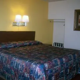 Budget Host Inn Caryville - Image 3