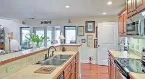 Private Guesthouse on Lake Wylie w/ Dock & Kayaks - Image 4