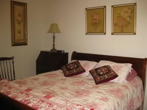 Chapin Park Bed And Breakfast - Image 5