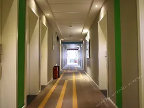 JINDING HOTEL - Image 4