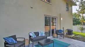 Sunny Retreat w/ Patio 2 Mi to Madeira Beach - Image 3
