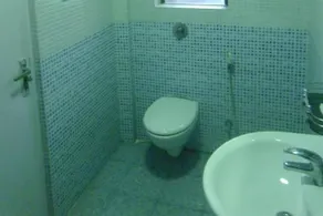 Little Green Apartment - Image 3