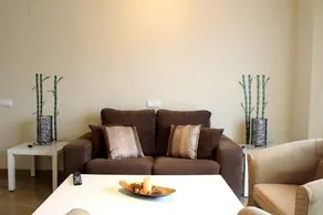 Aqua Apartments - Image 3
