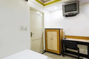 Hotel Sachdeva Excellency - Image 2