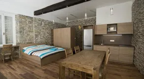 Vista Apartment - Image 2