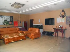 Qinghua Hotel - Image 3