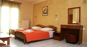 Tsironis Rooms - Image 2