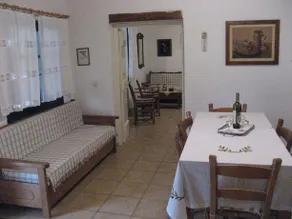 Elea House - Image 5