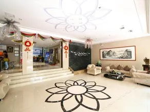 Freedom Hotel (Yichang Binjiang Wanda Tourist Center) - Image 2