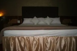 Hotel Omray's - Image 5