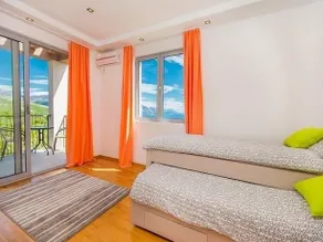 Family Vacation Home Krimovica - Image 2