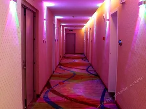 Haiyunjian Theme Hotel - Image 4