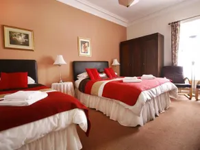 Anchorlee Guesthouse - Image 3