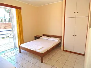 Vrachati Beach House - Image 4