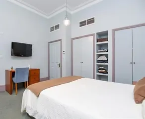 Riverside Apartments - Image 3