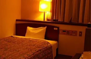 Riverside Hotel - Image 3