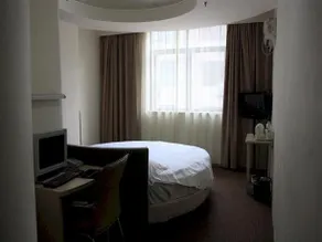 Greentree Inn Zhejiang Ningbo East Baizhuang Road Express Hotel - Image 3