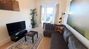 Dumbarton Hillview - Image 4