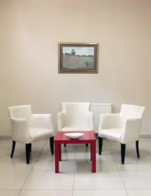 Educa Hostel Airport - Image 4