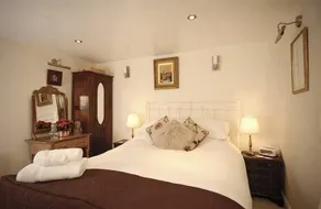 Merivale House - Image 2