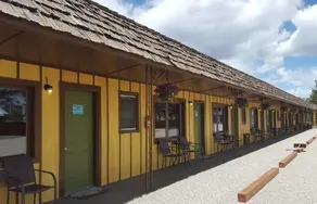 B&B Riverside Motel - Image 4