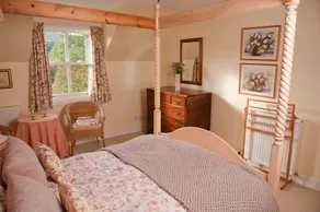 Cromald Cottages - East & West - Image 4