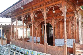 Shangloo Group of house boats - Image 2
