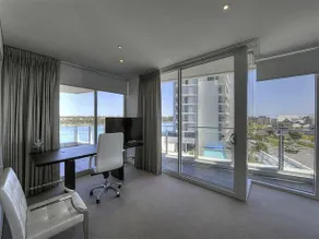 Waters Edge Luxury @ Mandurah - Image 4