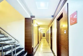 ZO Rooms Sayajigunj Kalaghoda Circle - Image 2