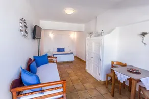 Ampelonas Apartments - Image 2