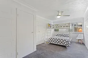 The Beach House On Albatross - Image 2
