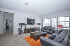 719 Holiday House - Image 5