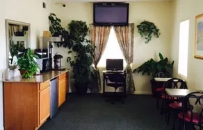 Red Carpet Inn - Image 2