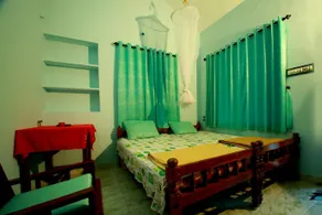 House of Blue Mangoes - Image 3