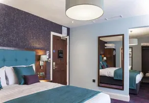 The Queen’s Head Hotel - Image 2