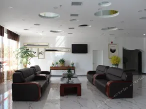 City Garden Hotel - Image 2