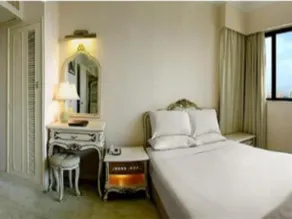 Empire Hotel - Image 2