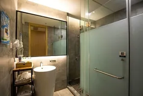 Bindun Langyi Hotel (Chongqing Jiefangbei Hongyadong) - Image 2