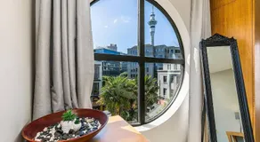 Enormous CBD 1BR Unit with Parking by Zodiak Stays - Image 5