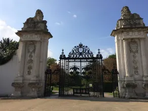 Hampton Court - Riverside View - Image 2