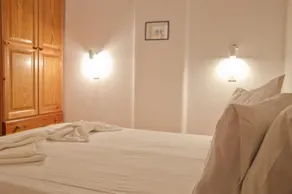 Eleni's Budget Accommodation - Image 2