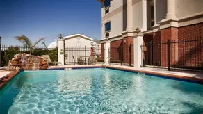 Best Western Mainland Inn & Suites - Image 3